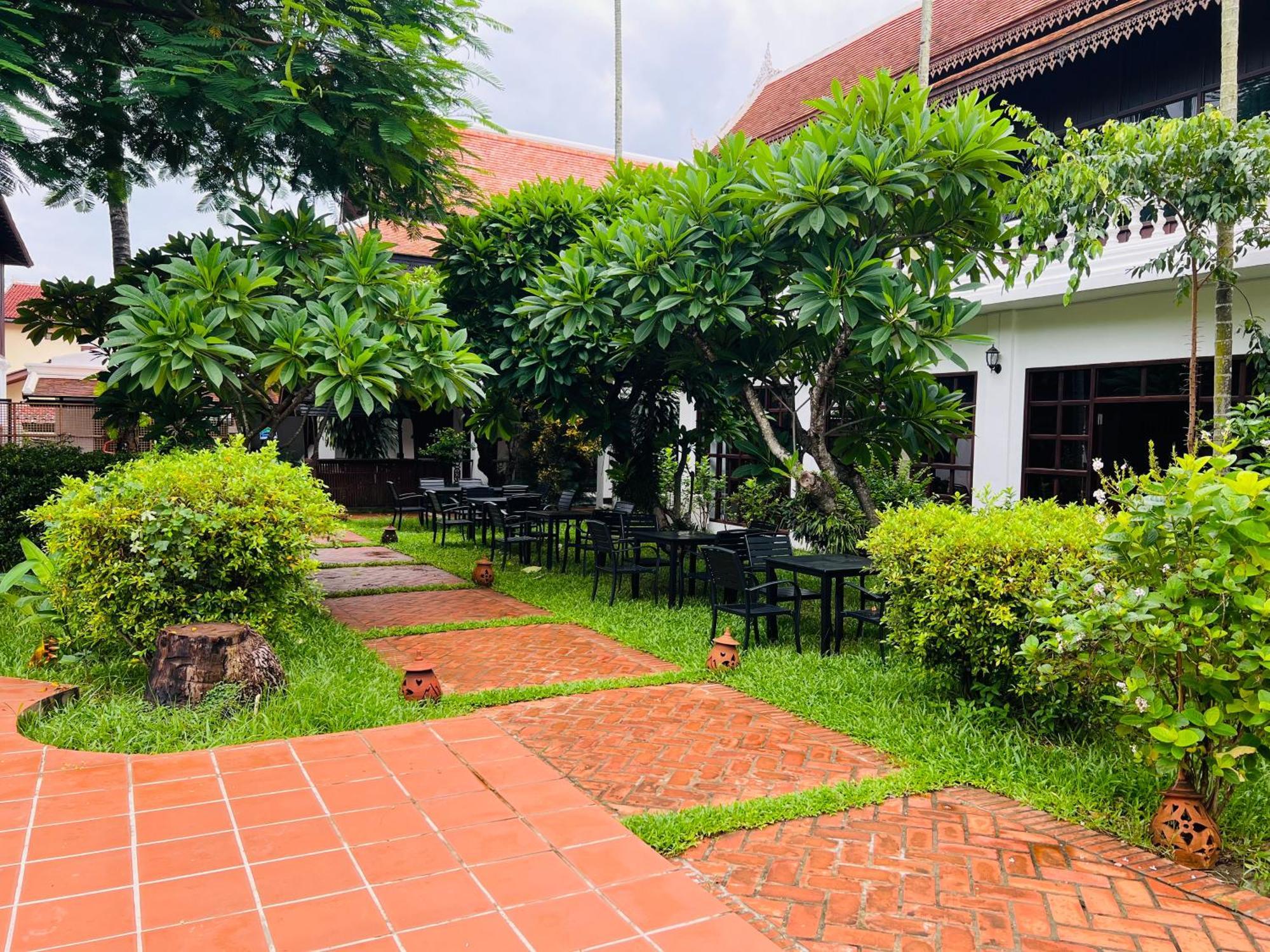 Meuangluang Hotel ルアンパバーン エクステリア 写真